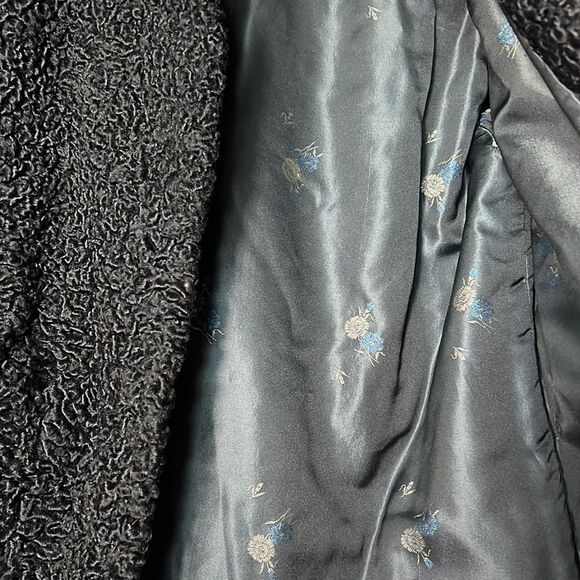 Meyer Epstein Furs London Ontario Unique Black Lambswool Coat With Mink Fur Trim - Picture 12 of 14